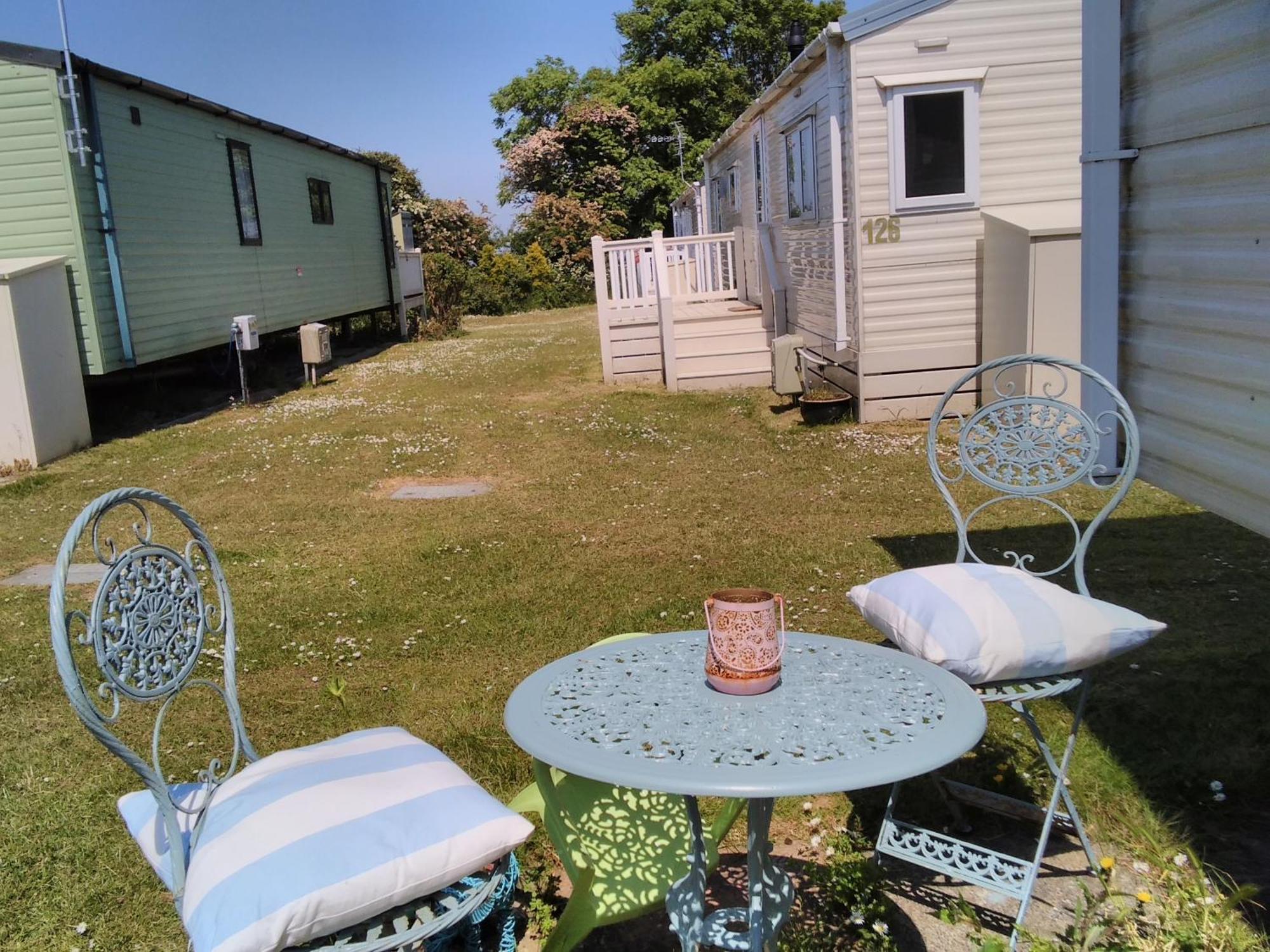 Private Caravan Situated At Parkdean Holiday Resort St Margaret'S At Cliffe Number 18 エクステリア 写真
