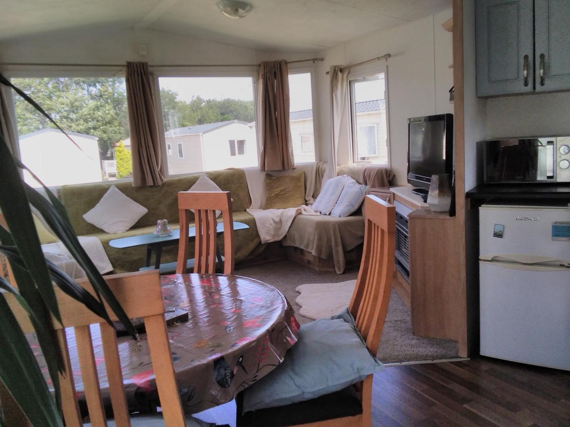 Private Caravan Situated At Parkdean Holiday Resort St Margaret'S At Cliffe Number 18 エクステリア 写真